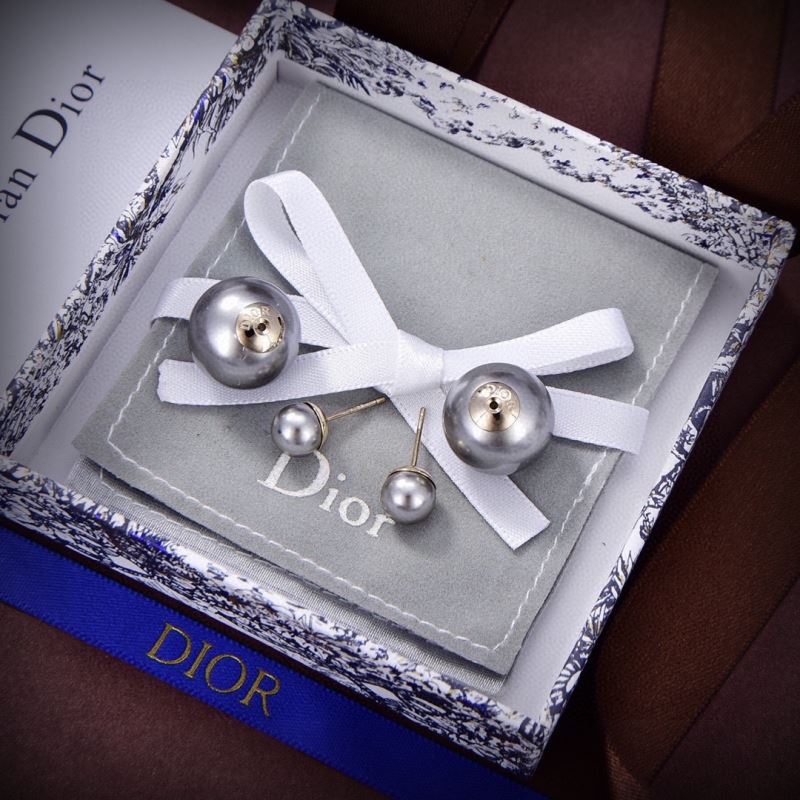 chr1st1an D10r earrings